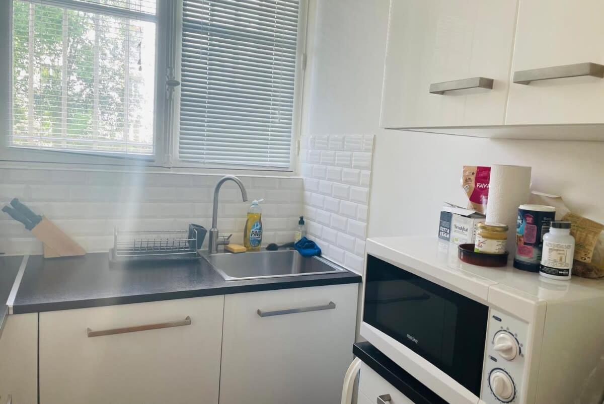 Beautiful 1 Bedroom Next To Roland Apartment Paris