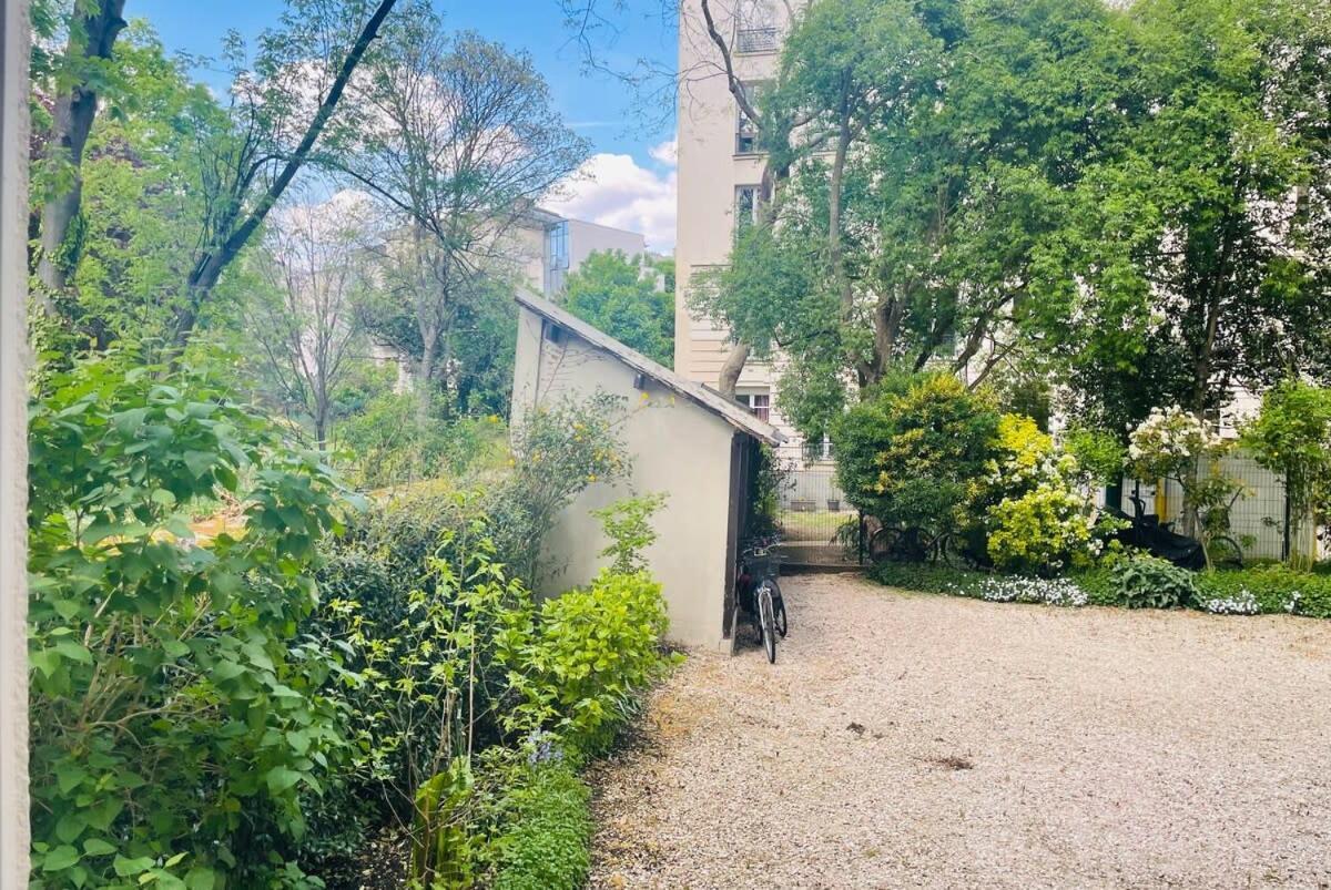 Apartment Beautiful 1 Bedroom Next To Roland *